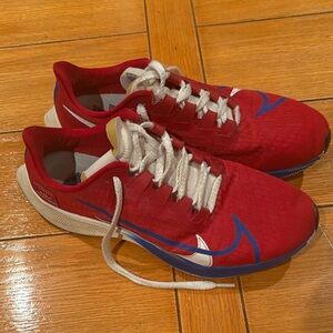 Nike Men's Red and Blue Athletic Shoes